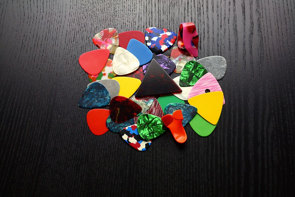 [RS+] What Guitar Pick Shapes Are There?